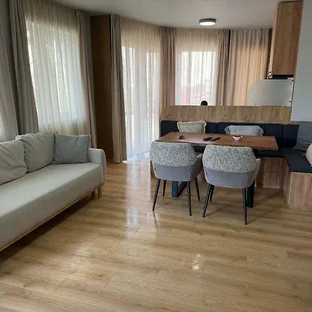 Danube Cozy Corner, With Free Underground Parking *