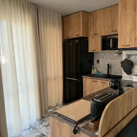 Danube Cozy Corner, With Free Underground Parking * روس
